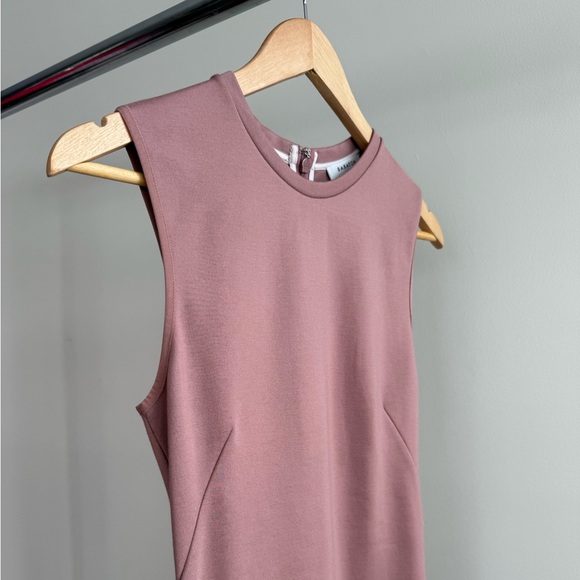 Babaton Dresses & Skirts - NWT Babaton Sleek Dress